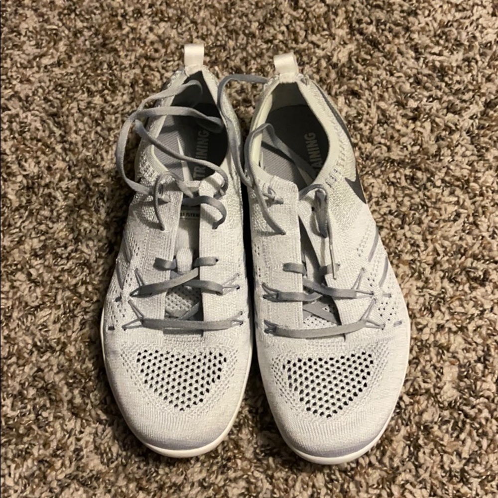 Women’s Nike Focus Flyknit Size 7.5